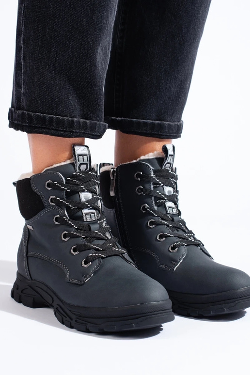 Sportliku stiiliga Pealiste saapad Msuud