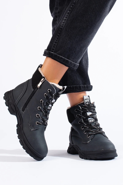 Sportliku stiiliga Pealiste saapad Msuud