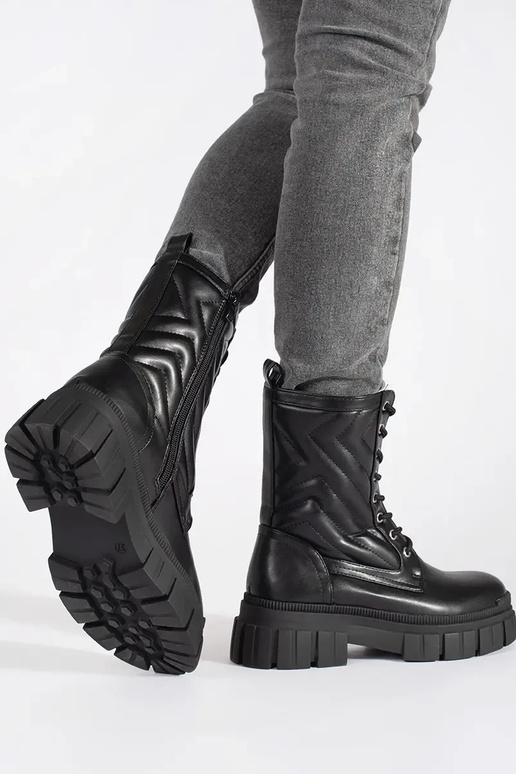 Saapad z pikoĮanym Įzorem