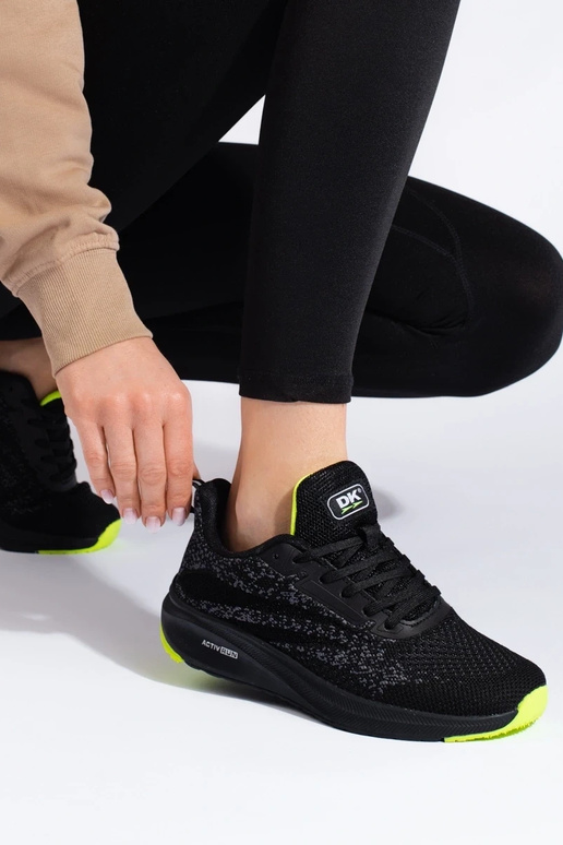 Spordistiilis kingad  fitness DK Mustad