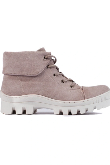 Helelilla Pealiste saapad...