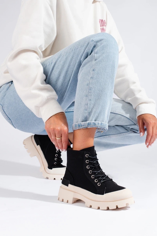 saapad platvormiga naiste omad...