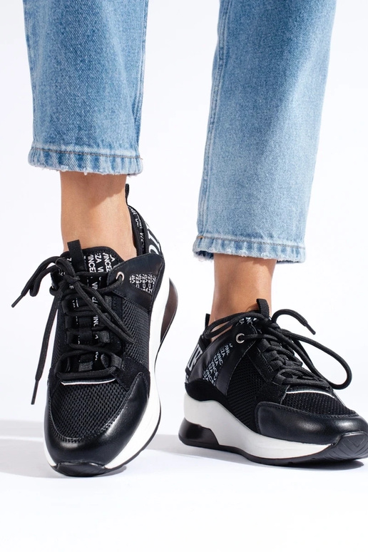 Moekad vabaajajalatsid Vinceza Mustad