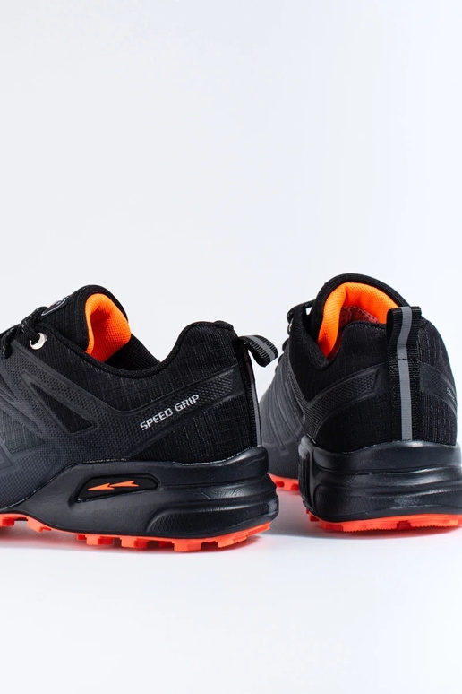 Matkajalatsid DK halli värvi