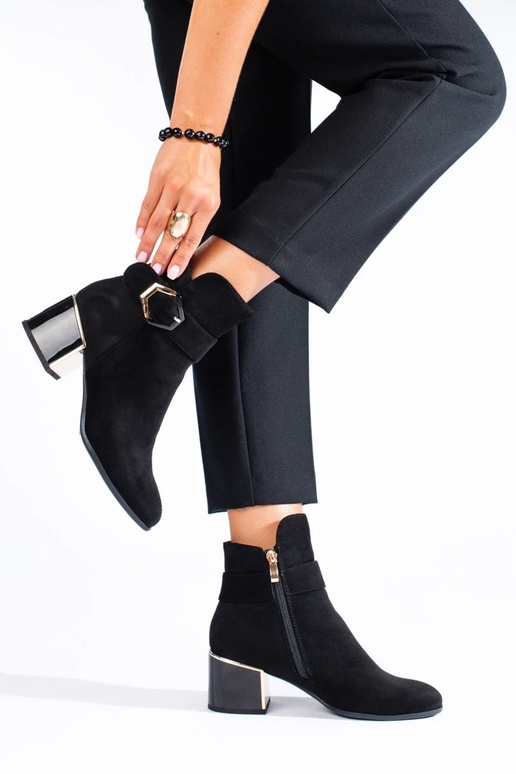 Elegantsed naiste saapad madalal... Elegantsed naiste saapad madalal...