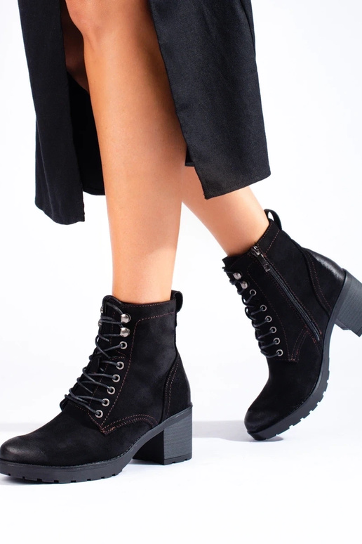 nööritavad naiste saapad kõrgetel... nööritavad naiste saapad kõrgetel...