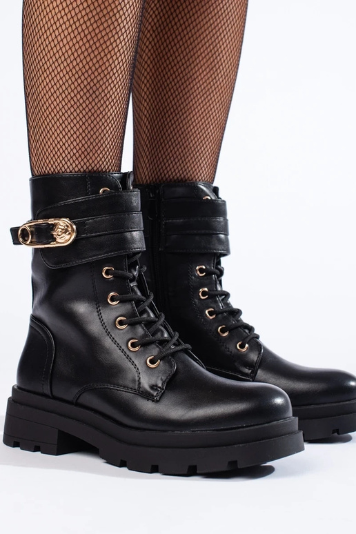 Mustad ökonaha naiste saapad