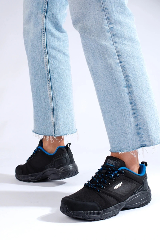 Sellel ontkajalatsid DK must ja sinine Sellel ontkajalatsid DK must ja sinine