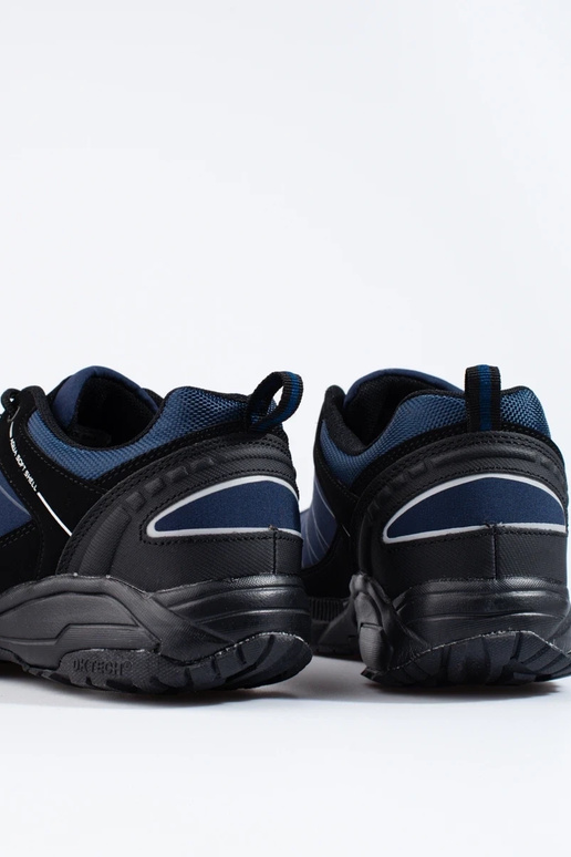 tumesinist värvi Meeste matkajalatsid...