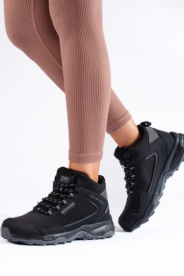 Pealiste kõrged matkasaapad... 2