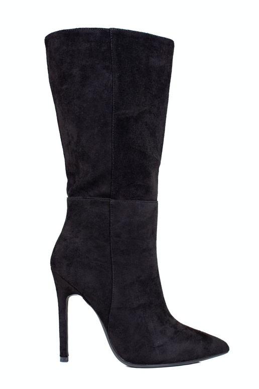 Pealiste pika säärega saapad kõrgel...