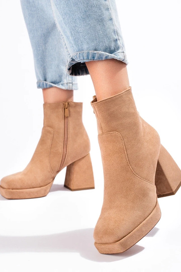 Pealiste poolsaapad laiale... 2