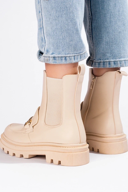 beeži värvi Pealiste saapad platvormiga beeži värvi Pealiste saapad platvormiga