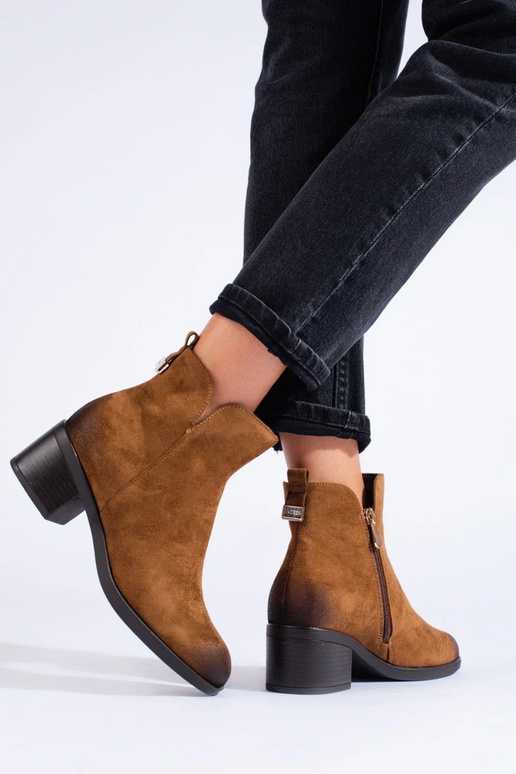 pruunid värvi naiste saapad madalal... pruunid värvi naiste saapad madalal...