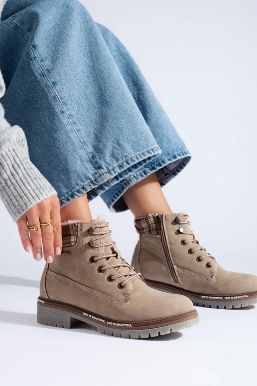 jalanõud naiste omad beeži värvi...