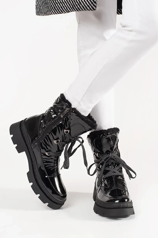 Mustad soojad naiste lumejalatsid... Mustad soojad naiste lumejalatsid...