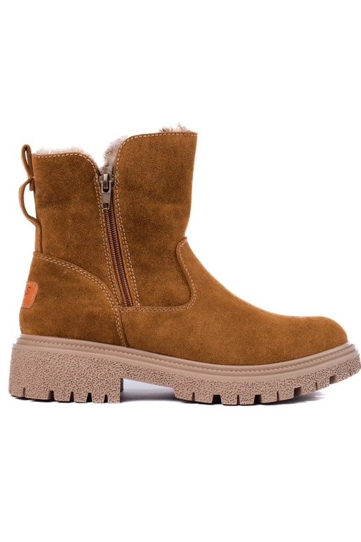 Pealiste poolsaapad isoleeritud...