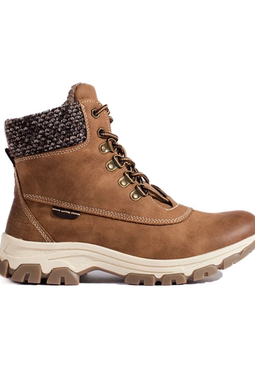 pruunid värvi naiste kingad...