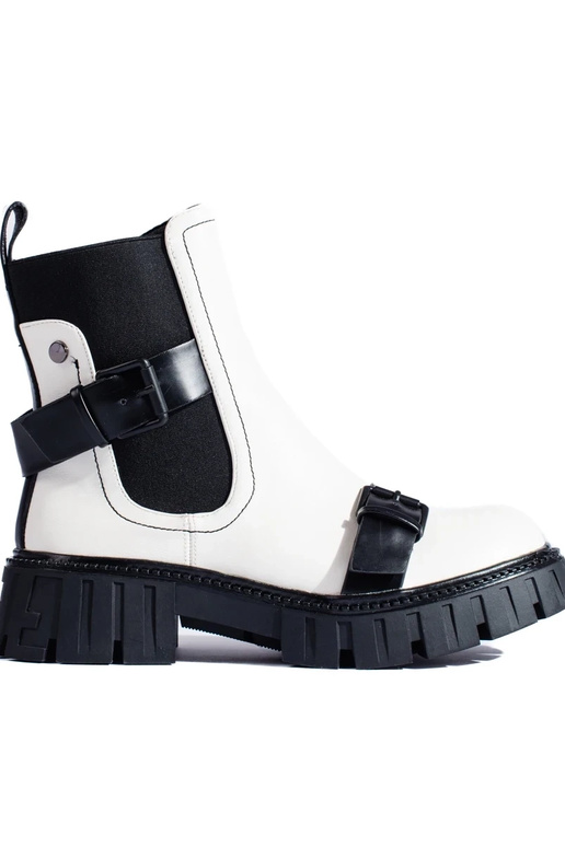 valget värvi Pealiste saapad platvormiga valget värvi Pealiste saapad platvormiga