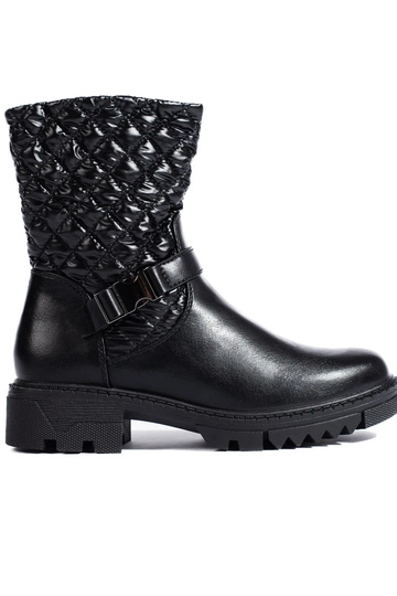 Pealiste saapad teppimisega...