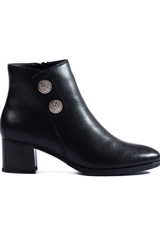 Klassikalise kontsaga mustad naiste...