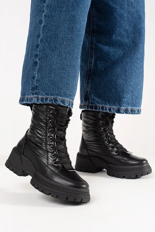 Musta platvormiga naiste lumelauasaapad Musta platvormiga naiste lumelauasaapad