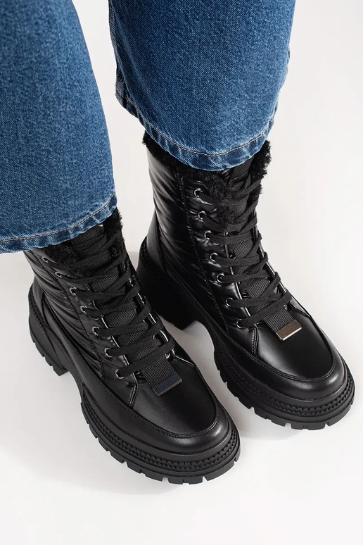 Musta platvormiga naiste lumelauasaapad Musta platvormiga naiste lumelauasaapad