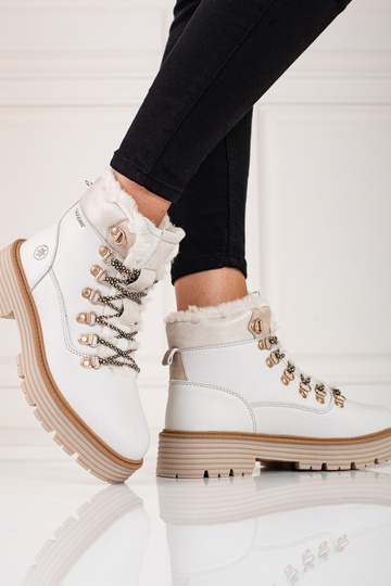 Valged naiste kingad 2