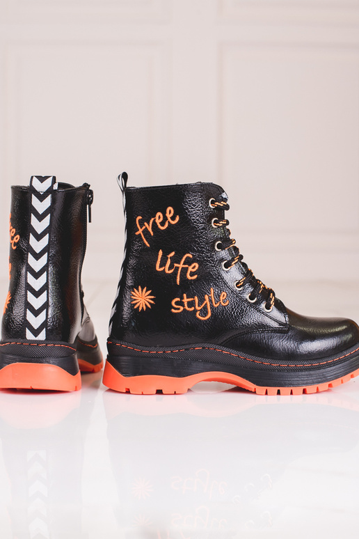 Pealiste poolsaapad tütrükkimineulik...