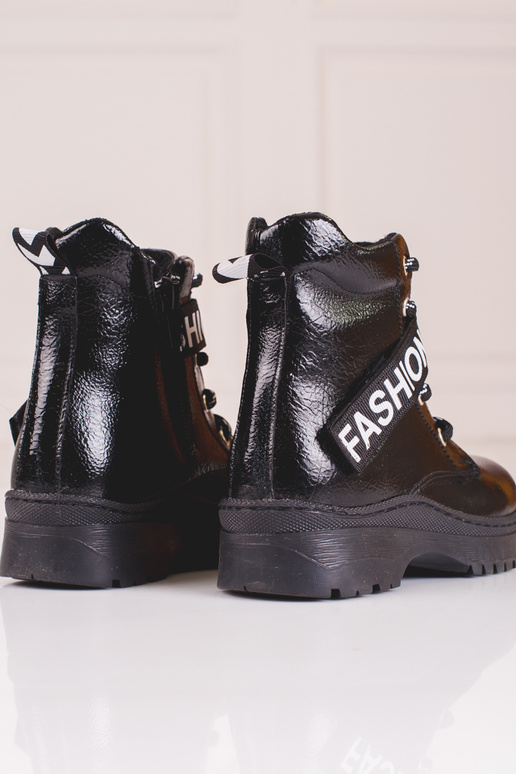 Pealiste poolsaapad tütrükkimineulik...