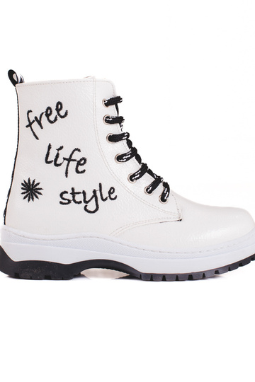 valget värvi lumesaapad...