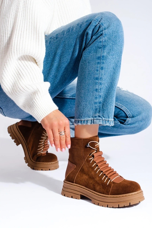 pruunid värvi lumesaapad valmistatud...