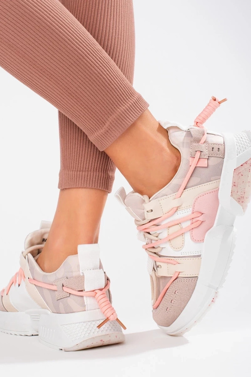 Tumeroosad värvi Tossud mudeli kingad...