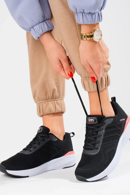 Spordistiilis kingad   DK Mustad Spordistiilis kingad   DK Mustad