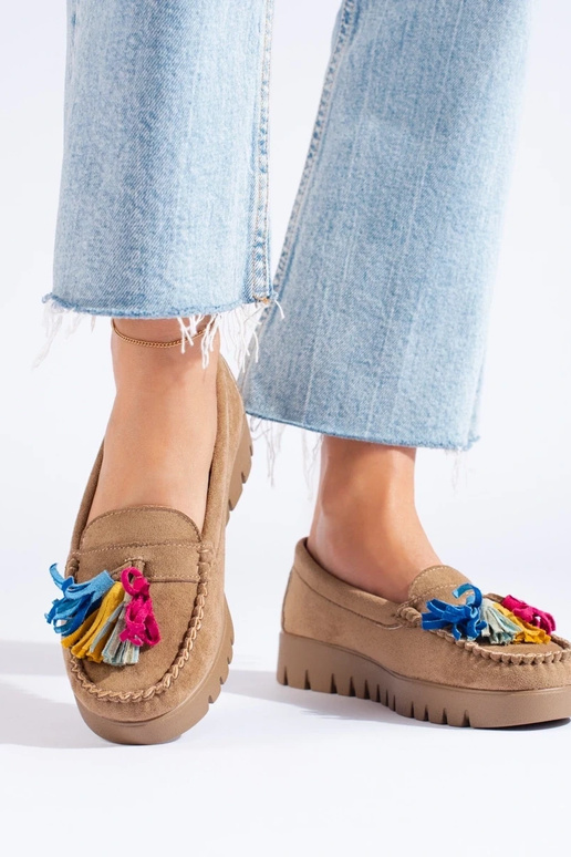 seemisnakhsed pruunid värvi... seemisnakhsed pruunid värvi...