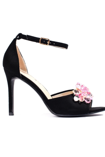 mustad kingad  Shelovet