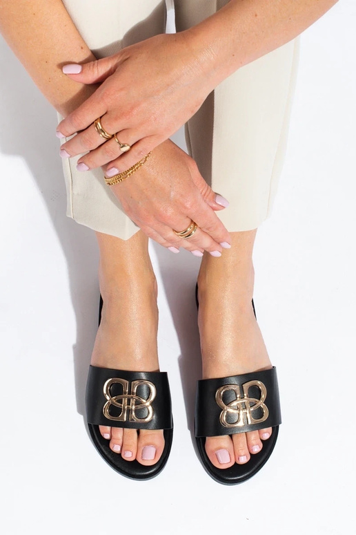 Klassikalise mudeli  plätud Mustad... Klassikalise mudeli  plätud Mustad...