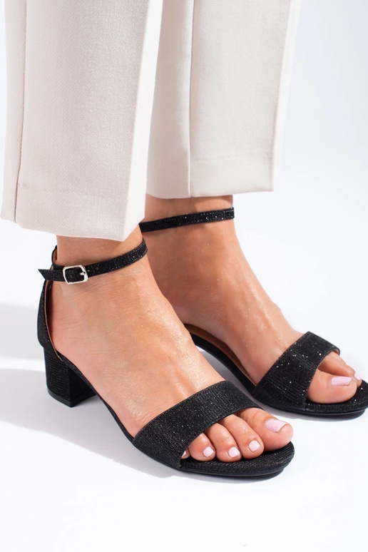 Elegantsed  kingad  Shelovet Mustad Elegantsed  kingad  Shelovet Mustad