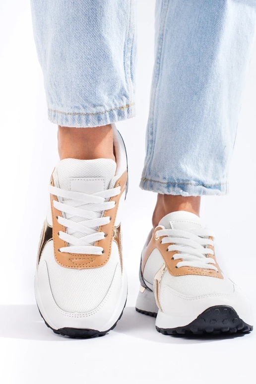 Sportliku stiiliga naiste kingade... Sportliku stiiliga naiste kingade...