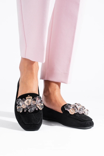 mustad  kingad kaunistatud... 2