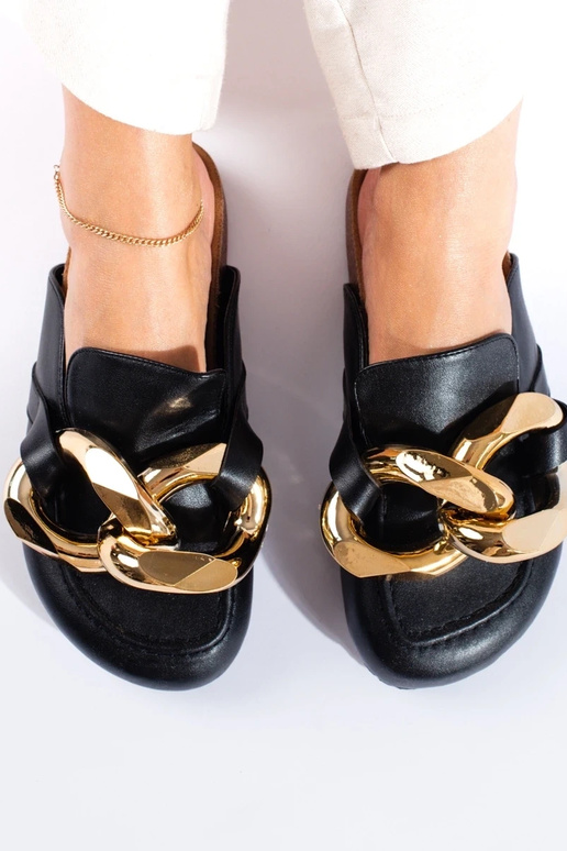 Mustad sussid massiivse dekoratiivse... Mustad sussid massiivse dekoratiivse...