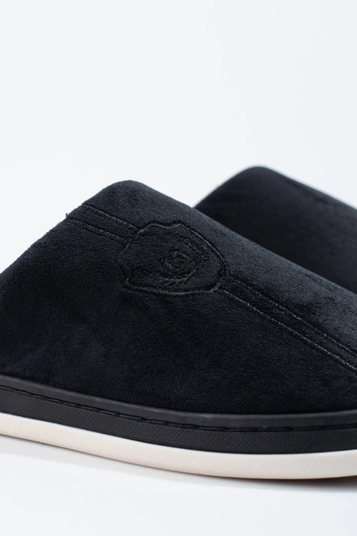 Mustad meeste sussid Shelovet