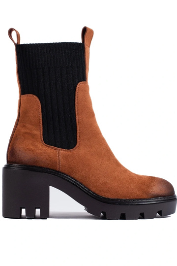 pruunid värvi libisemine...