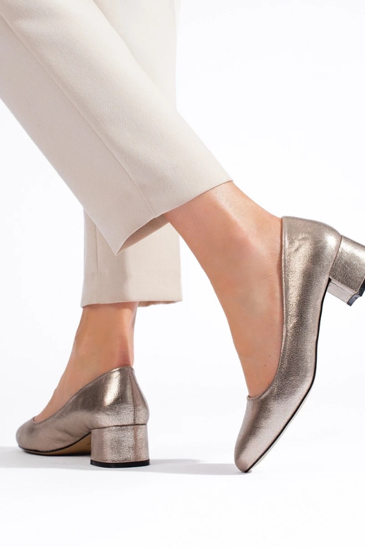 Kõrge kontsaga kingad