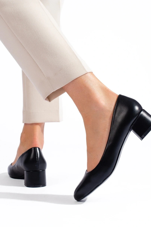 Kõrge kontsaga kingad  Mustad