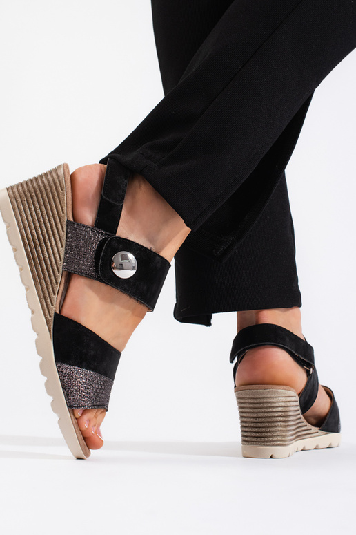 Mugavad väikese platvormiga naiste... Mugavad väikese platvormiga naiste...