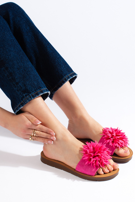 Naiste lillega fuksia plätud