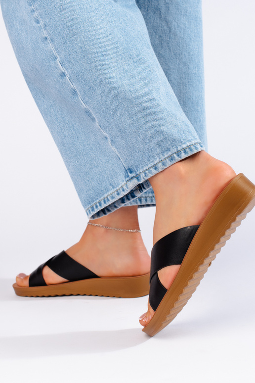 mustad  plätud platvormiga mustad  plätud platvormiga