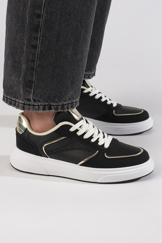 Moekad vabaajajalatsid Mustad