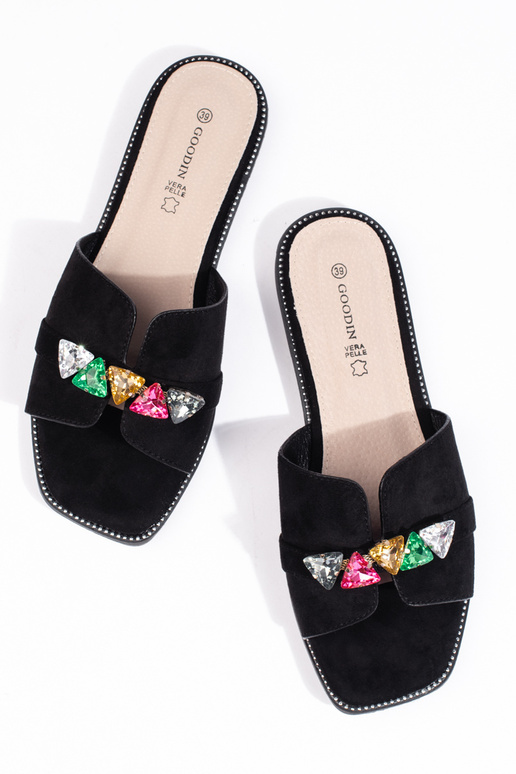 mustad plätud mustad plätud